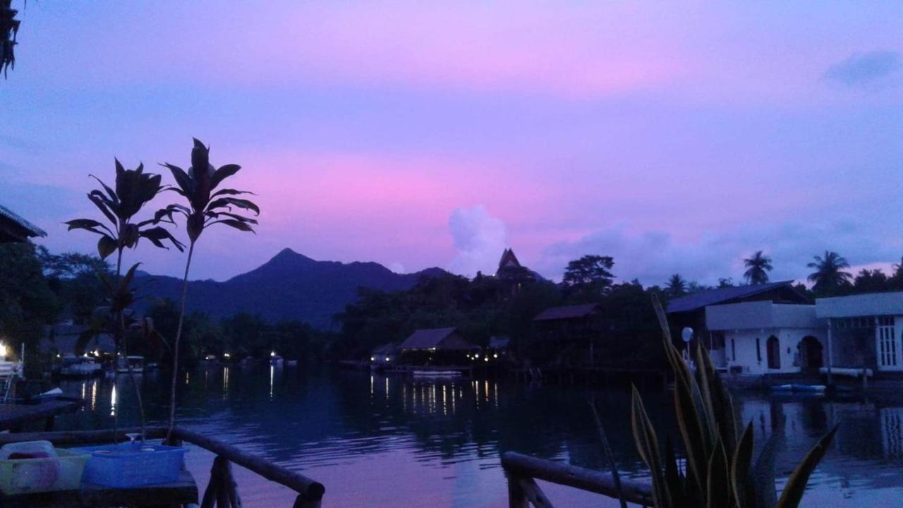 Sapparot Bar & Bungalows チャン島 エクステリア 写真