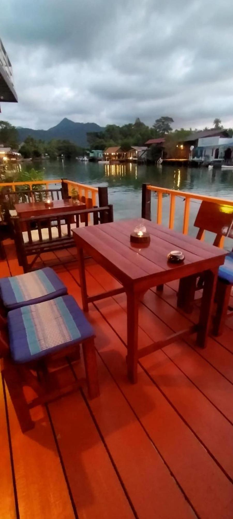 Sapparot Bar & Bungalows チャン島 エクステリア 写真